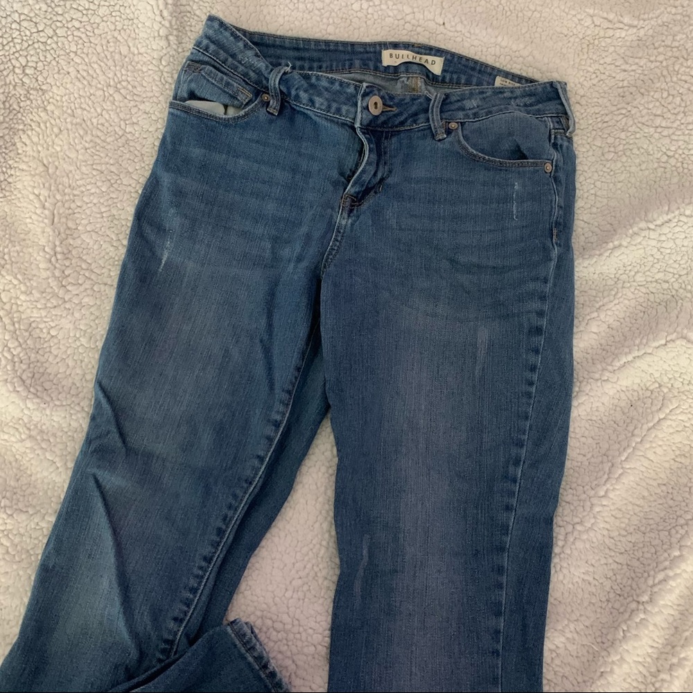 BULLHEAD medium wash skinny jeans